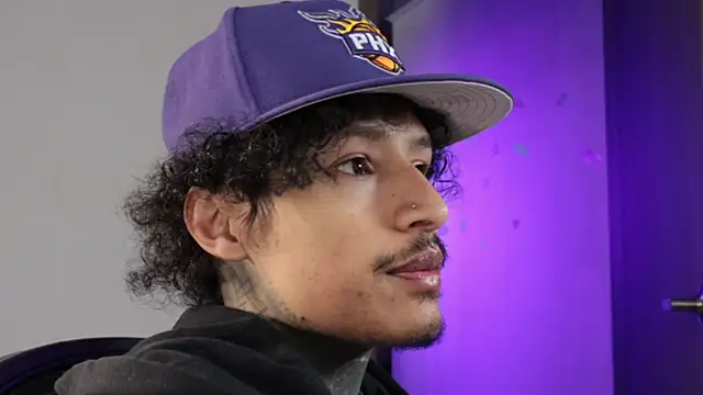 trieone online show from April 17, 2026, 4:21 pm