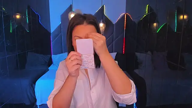 Snapshot of MilenaMellow chatting on October 30, 2025, 8:39 pm MilenaMellow online show from October 30, 2025, 8:39 pm