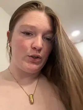 Snapshot of PussiesnCream_ chatting on March 17, 2025, 2:12 pm PussiesnCream online show from March 17, 2025, 2:12 pm