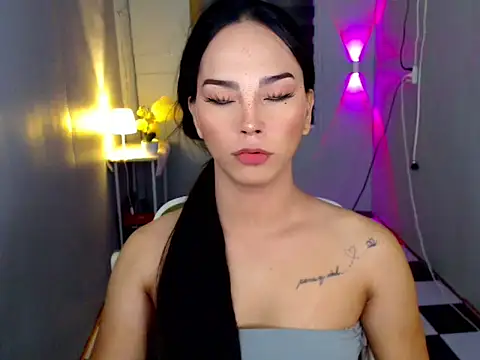 urnaughtydolly69 online show from April 5, 2026, 2:13 pm