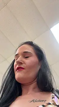 Snapshot of lolabunny9 chatting on March 20, 2025, 4:09 pm lolabunny9 online show from March 20, 2025, 4:09 pm