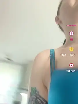 lolabunny9 online show from April 25, 2026, 2:58 pm