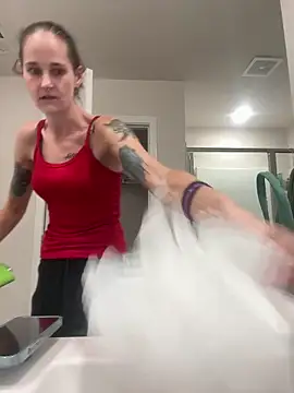 Snapshot of lolabunny9 chatting on September 23, 2025, 6:48 pm lolabunny9 online show from September 23, 2025, 6:48 pm