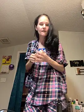 Snapshot of lolabunny9 chatting on February 10, 2025, 1:33 pm lolabunny9 online show from February 10, 2025, 1:33 pm