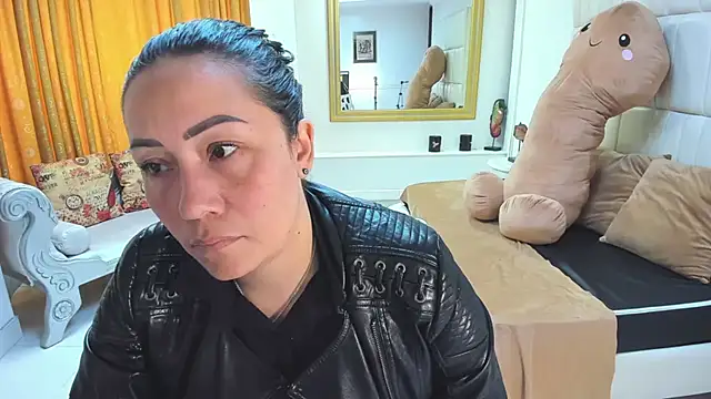 gaby trent online show from October 6, 2025, 3:02 pm