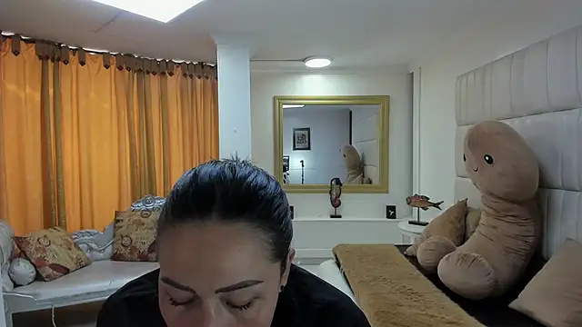 gaby trent online show from September 10, 2025, 2:38 pm