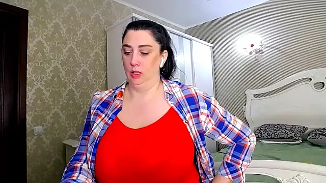 Evelyn Shy online show from February 12, 2026, 9:53 am