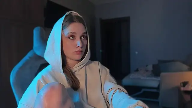 Rachel Ro online show from January 11, 2025, 11:35 pm