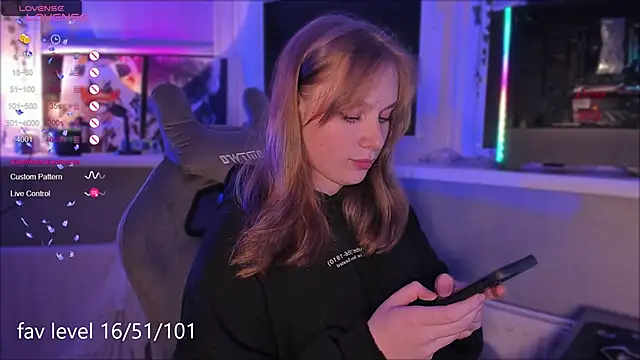 Rachel Ro online show from October 7, 2025, 8:10 pm