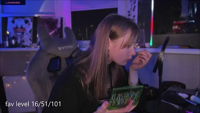 Rachel Ro online show from October 25, 2025, 3:56 pm