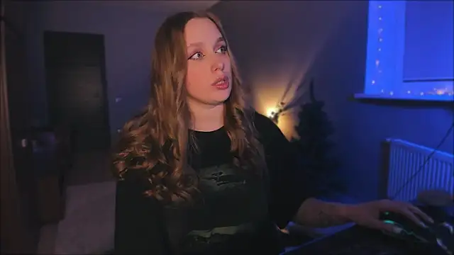 Rachel Ro online show from December 15, 2024, 9:53 pm