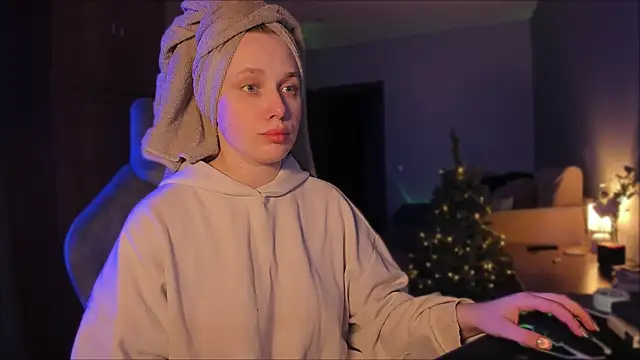 Rachel Ro online show from December 26, 2024, 3:42 pm