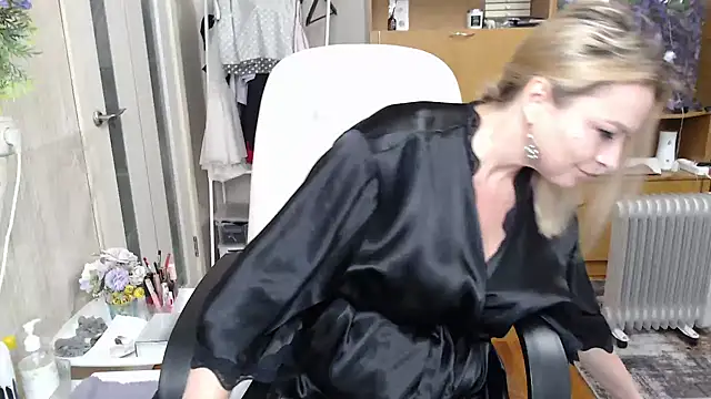 Mika Passion online show from October 1, 2025, 7:02 am