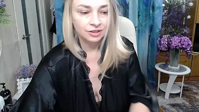 Mika Passion online show from November 30, 2025, 8:59 am