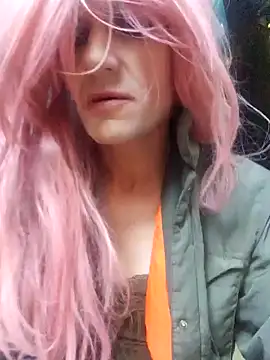 Snapshot of KandiK37 chatting on January 28, 2025, 7:21 pm KandiK37 online show from January 28, 2025, 7:21 pm