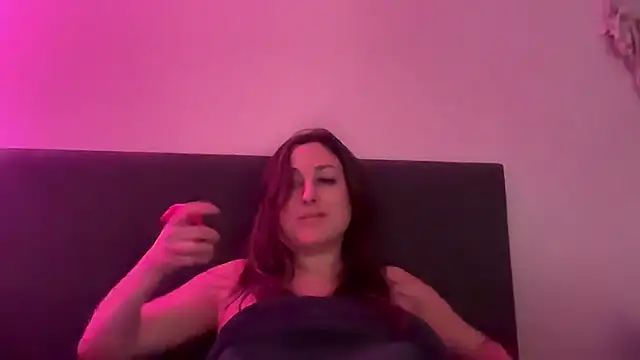 CrazyKittenMeow online show from October 10, 2025, 1:39 am