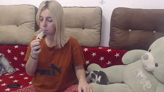 Snapshot of Aliss_Hottie chatting on September 22, 2025, 4:07 am Aliss Hottie online show from September 22, 2025, 4:07 am