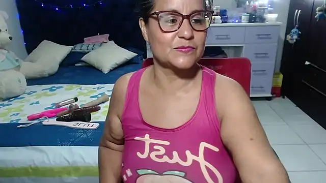 pervert mommy  online show from March 10, 2026, 10:41 am