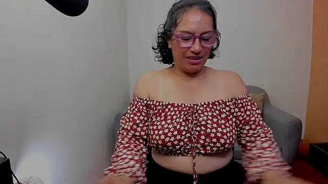 Snapshot of scarlet_wet chatting on June 10, 2026, 11:28 pm scarlet wet online show from June 10, 2026, 11:28 pm