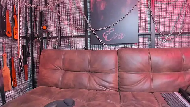 Snapshot of EVA_BDSM chatting on November 15, 2025, 10:58 pm EVA BDSM online show from November 15, 2025, 10:58 pm