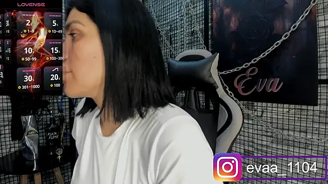 Snapshot of EVA_BDSM chatting on November 21, 2025, 9:47 pm EVA BDSM online show from November 21, 2025, 9:47 pm