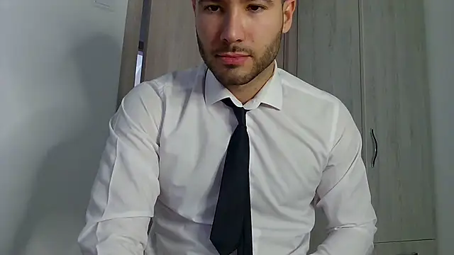 Justynn1 online show from February 20, 2025, 6:06 am