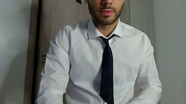 Justynn1 online show from March 14, 2025, 3:04 am