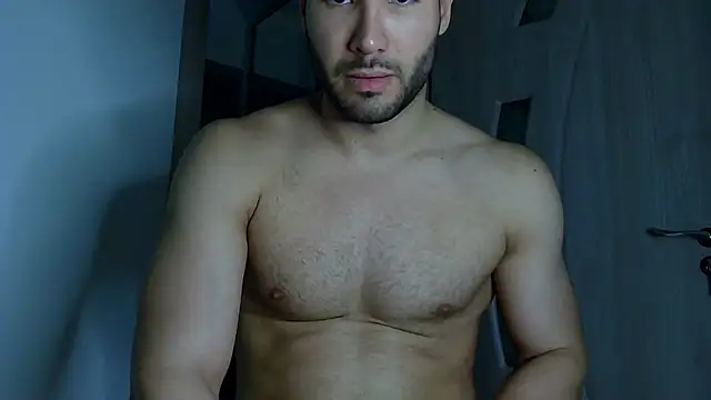 Snapshot of Justynn1 chatting on July 6, 2026, 6:43 pm Justynn1 online show from July 6, 2026, 6:43 pm