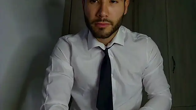 Justynn1 online show from September 30, 2025, 9:32 pm