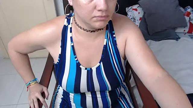 Snapshot of GlendaStarx chatting on February 15, 2026, 8:19 pm GlendaStarx online show from February 15, 2026, 8:19 pm