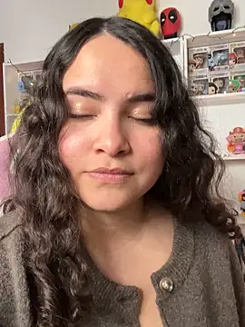 Snapshot of Sweet_sully__ chatting on December 16, 2025, 9:46 am Sweet sully online show from December 16, 2025, 9:46 am