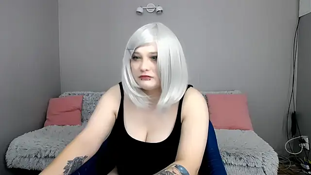 Estheri online show from October 1, 2025, 5:56 am