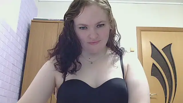 AliceForLoveOh online show from April 13, 2026, 3:27 pm