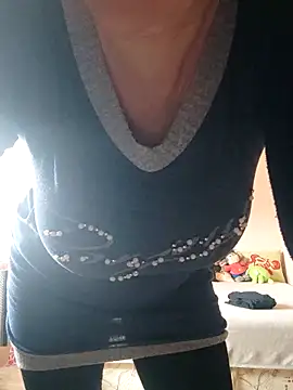 Snapshot of Elza01 chatting on February 23, 2025, 7:55 am Elza01 online show from February 23, 2025, 7:55 am