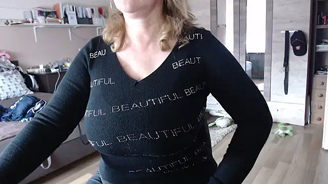 Snapshot of Elza01 chatting on April 8, 2026, 1:01 pm Elza01 online show from April 8, 2026, 1:01 pm