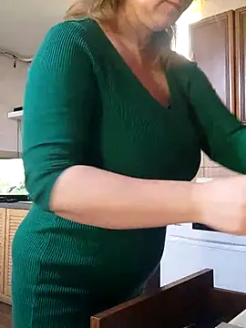 Snapshot of Elza01 chatting on March 10, 2025, 6:49 am Elza01 online show from March 10, 2025, 6:49 am