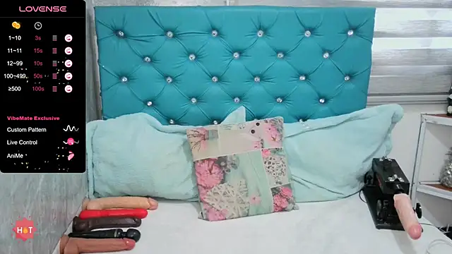 MAARYMOON online show from March 21, 2025, 4:51 pm