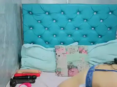 MAARYMOON online show from February 19, 2025, 10:56 am