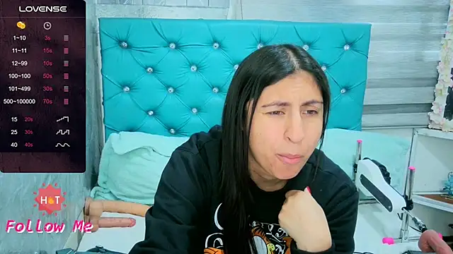 MAARYMOON online show from March 5, 2026, 11:51 am