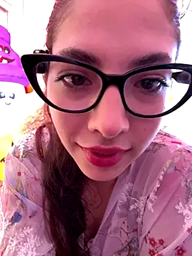 Snapshot of Zoe_Bae chatting on October 25, 2025, 10:43 pm Zoe Bae online show from October 25, 2025, 10:43 pm