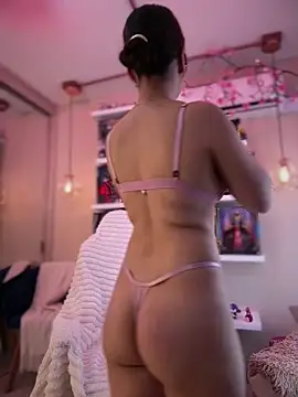 Zoe Bae online show from April 17, 2026, 12:35 am