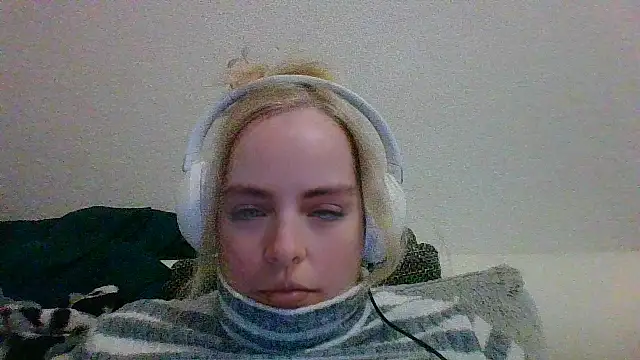 vaneza02 online show from March 22, 2025, 7:53 pm