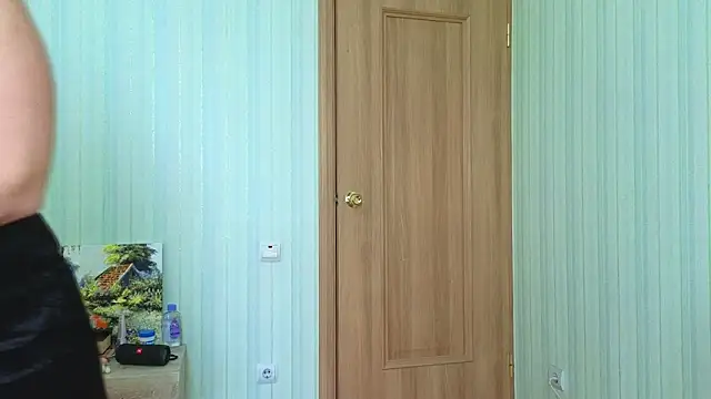  Lily  online show from April 13, 2026, 9:24 am