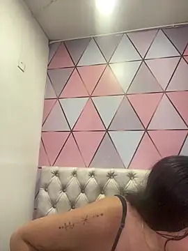 juliana diaz online show from September 10, 2025, 11:20 am