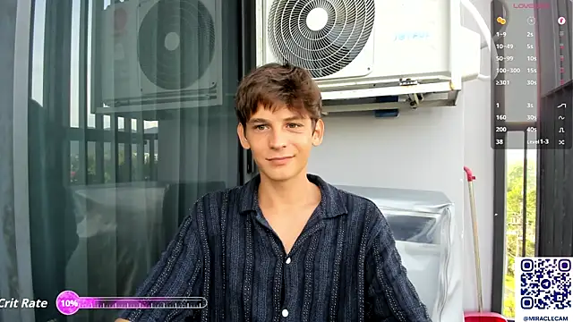 Snapshot of MiracleCam chatting on October 17, 2025, 12:14 am MiracleCam online show from October 17, 2025, 12:14 am