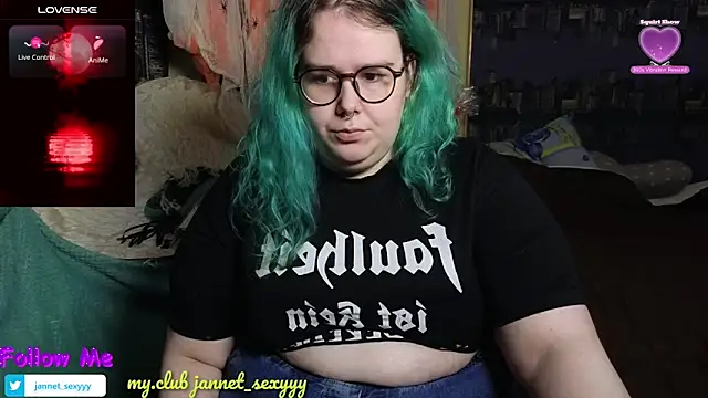 Snapshot of JannetPie chatting on October 26, 2025, 2:23 am JannetPie online show from October 26, 2025, 2:23 am