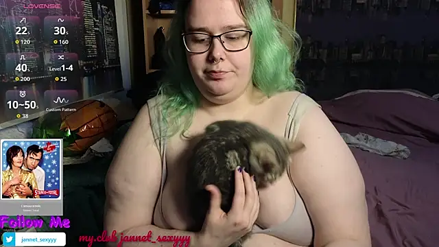 Snapshot of JannetPie chatting on December 4, 2025, 7:18 am JannetPie online show from December 4, 2025, 7:18 am