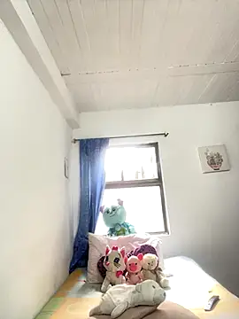 AlondraDiossa03 online show from October 9, 2025, 7:03 pm