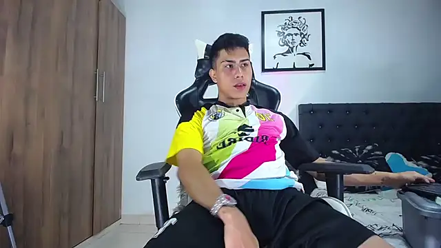 AlanNaughty online show from October 7, 2025, 10:00 pm