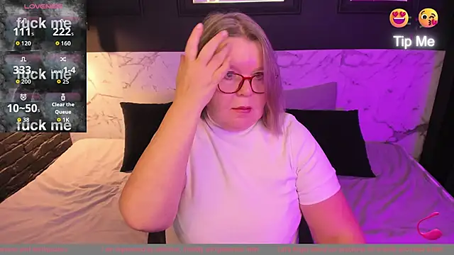 Shannonshine online show from October 31, 2025, 1:19 pm